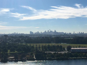 Panoramic views in luxurious brand new apartment, Sydney